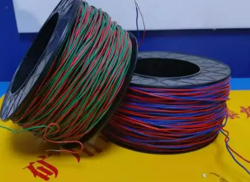 吉木萨尔放炮线的主要材质有哪些？不同材质的适用场景有何区别？